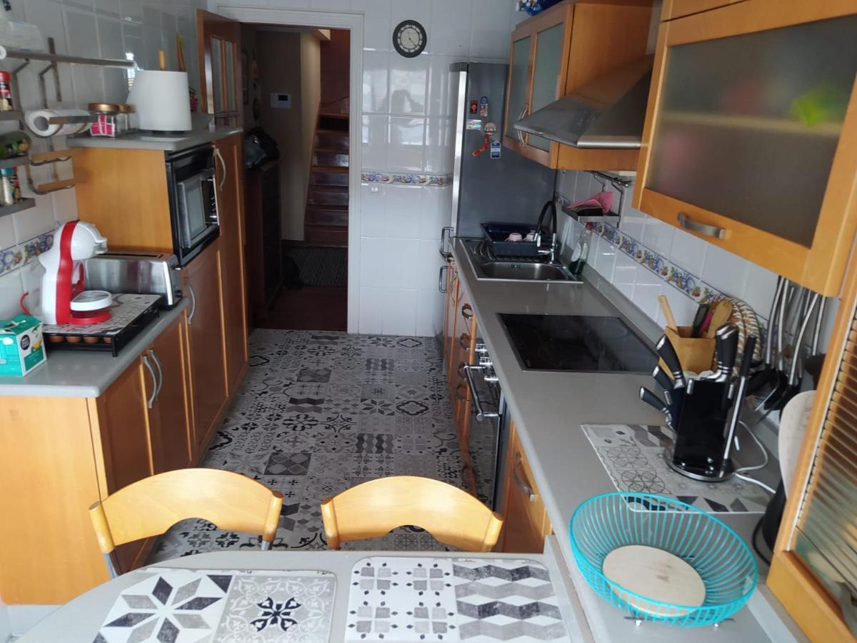 Duplex Amplio,Parking Wifi, 2 Terrazas, Bien Conectado Con Playas, Zona Segura Apartment Vigo Bagian luar foto