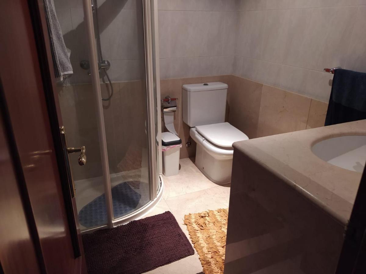 Duplex Amplio,Parking Wifi, 2 Terrazas, Bien Conectado Con Playas, Zona Segura Apartment Vigo Bagian luar foto