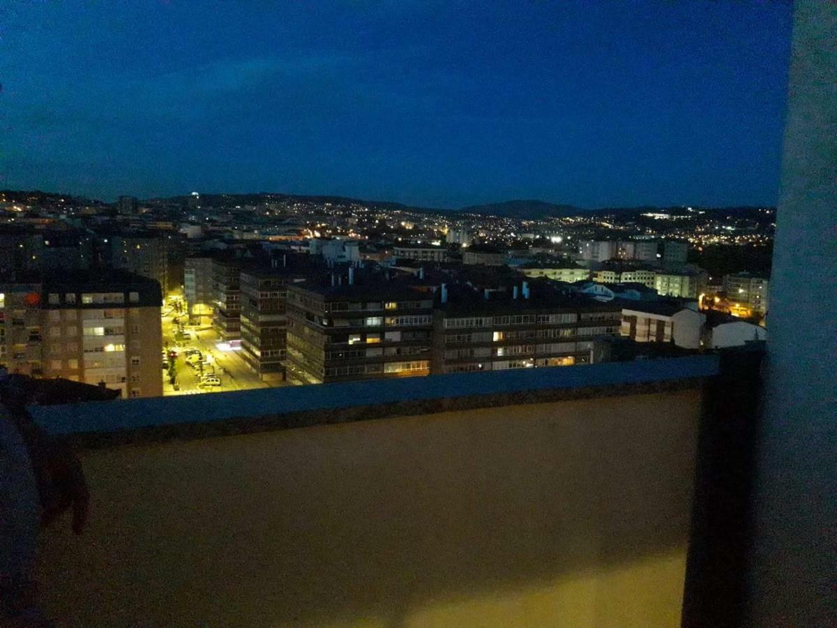 Duplex Amplio,Parking Wifi, 2 Terrazas, Bien Conectado Con Playas, Zona Segura Apartment Vigo Bagian luar foto
